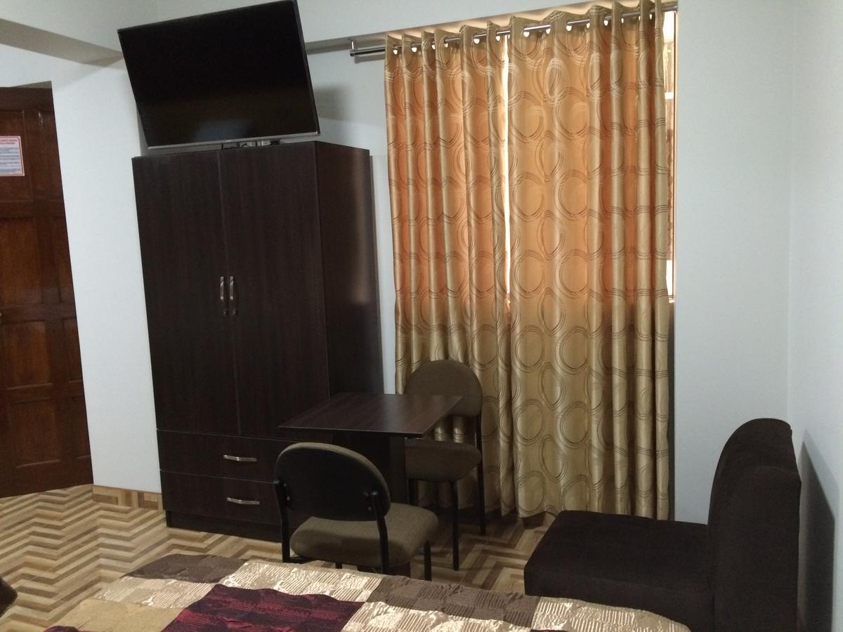 Hostal Gold Star Tacna Bagian luar foto